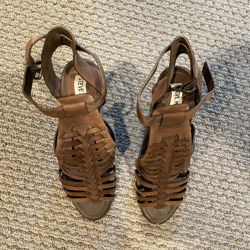 Steve Madden. Down. Size 8 - image 1